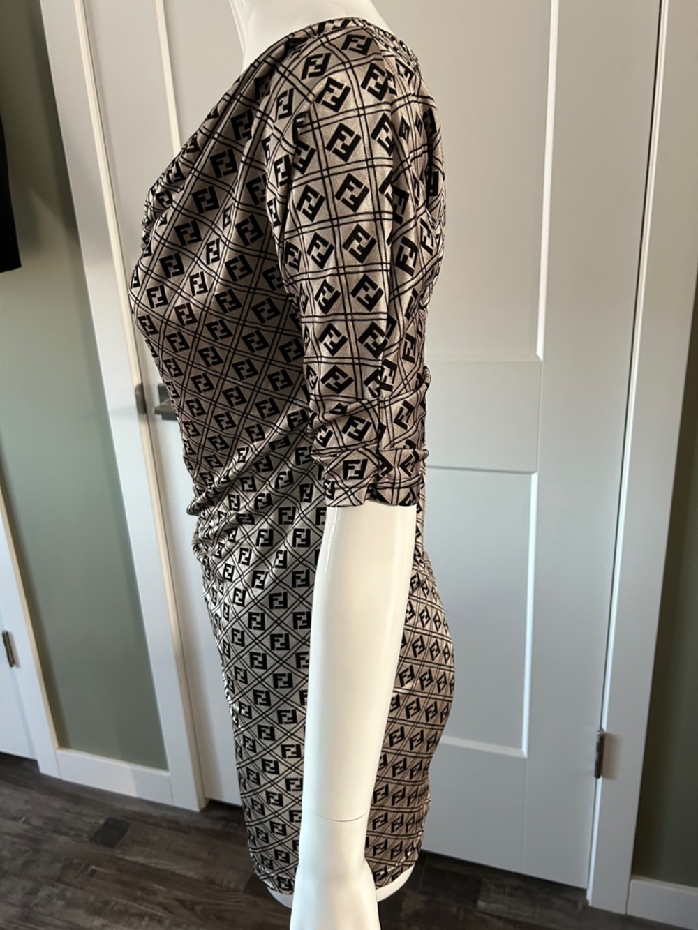 Bodycon Dress XS-S Ruched Stretch Logo Print - Picture 7 of 12